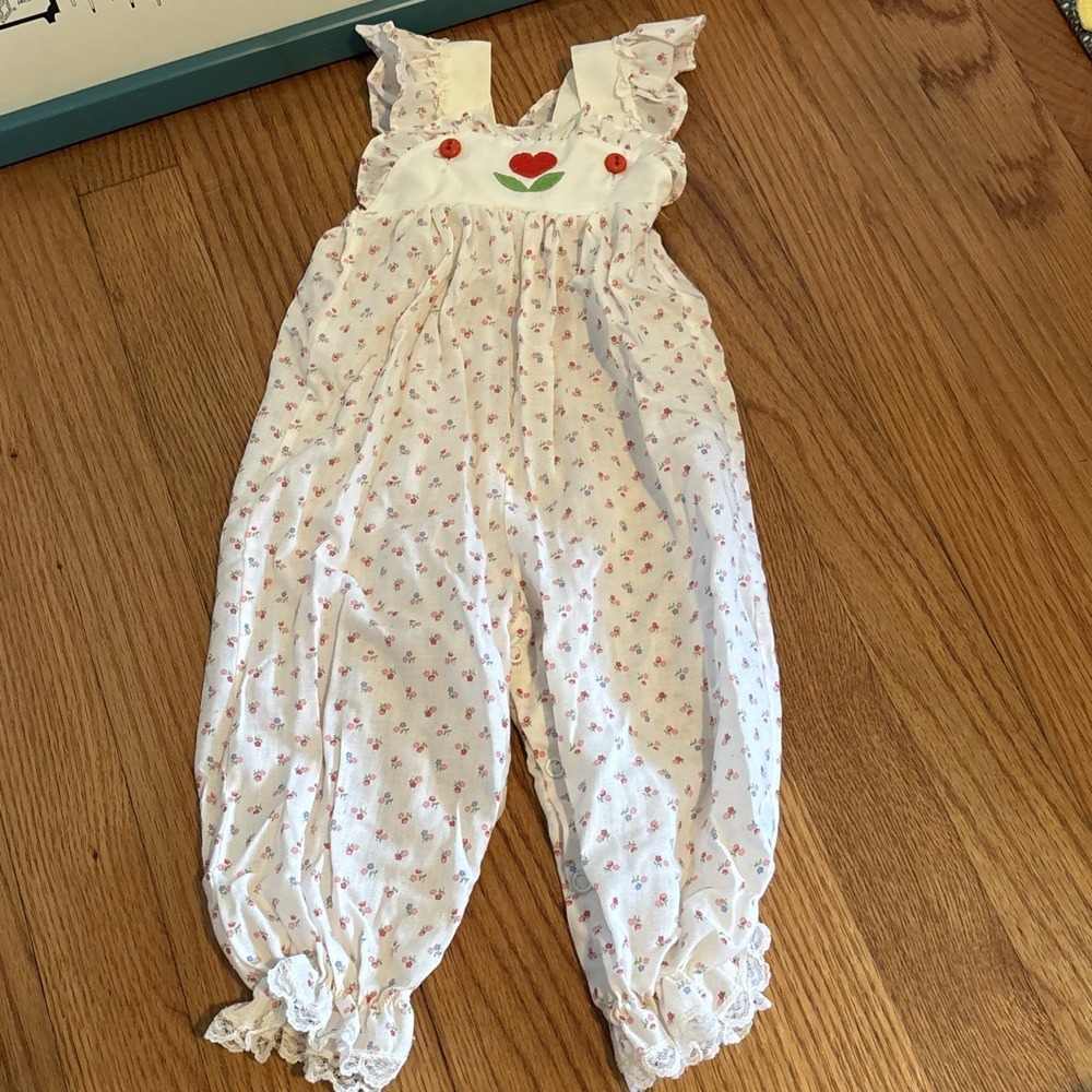 Vintage BRYAN Pink Rosebuds Romper Embroidery Lace Size 6-9 Months
